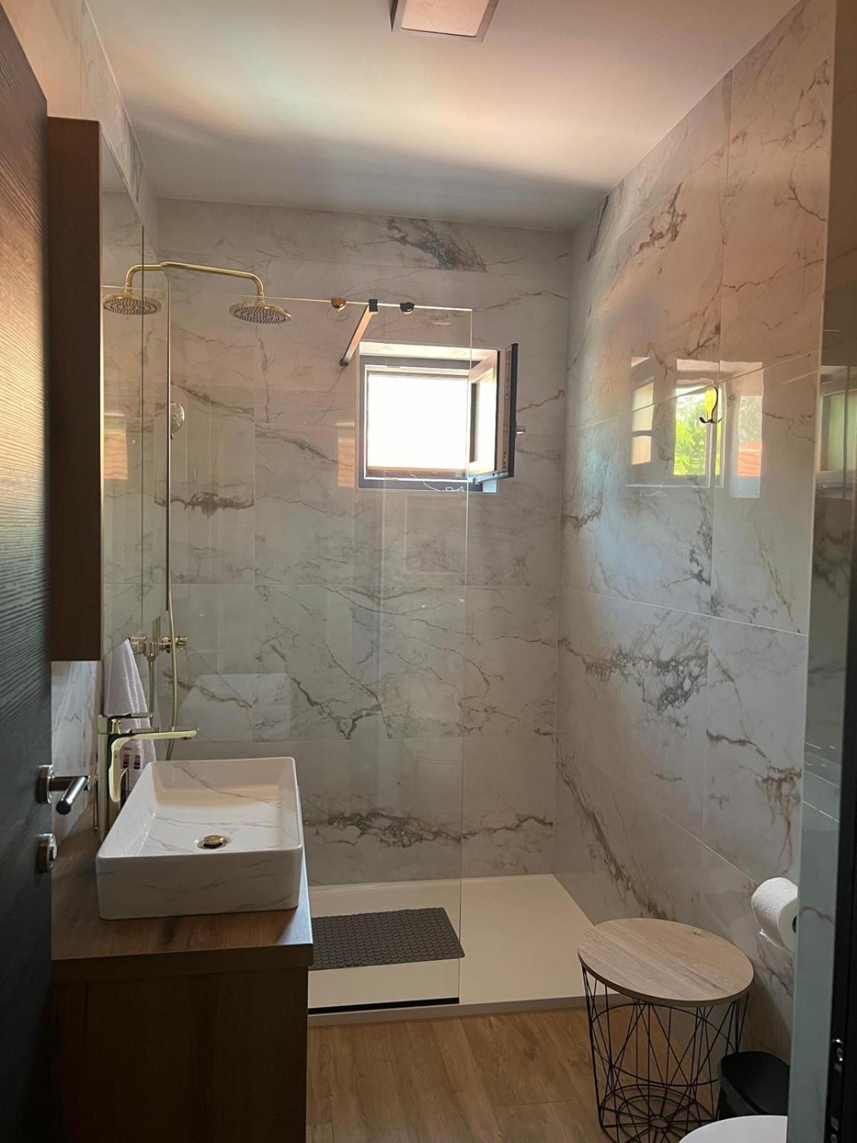 Apartmani Karla Paklenica スタリグラード エクステリア 写真
