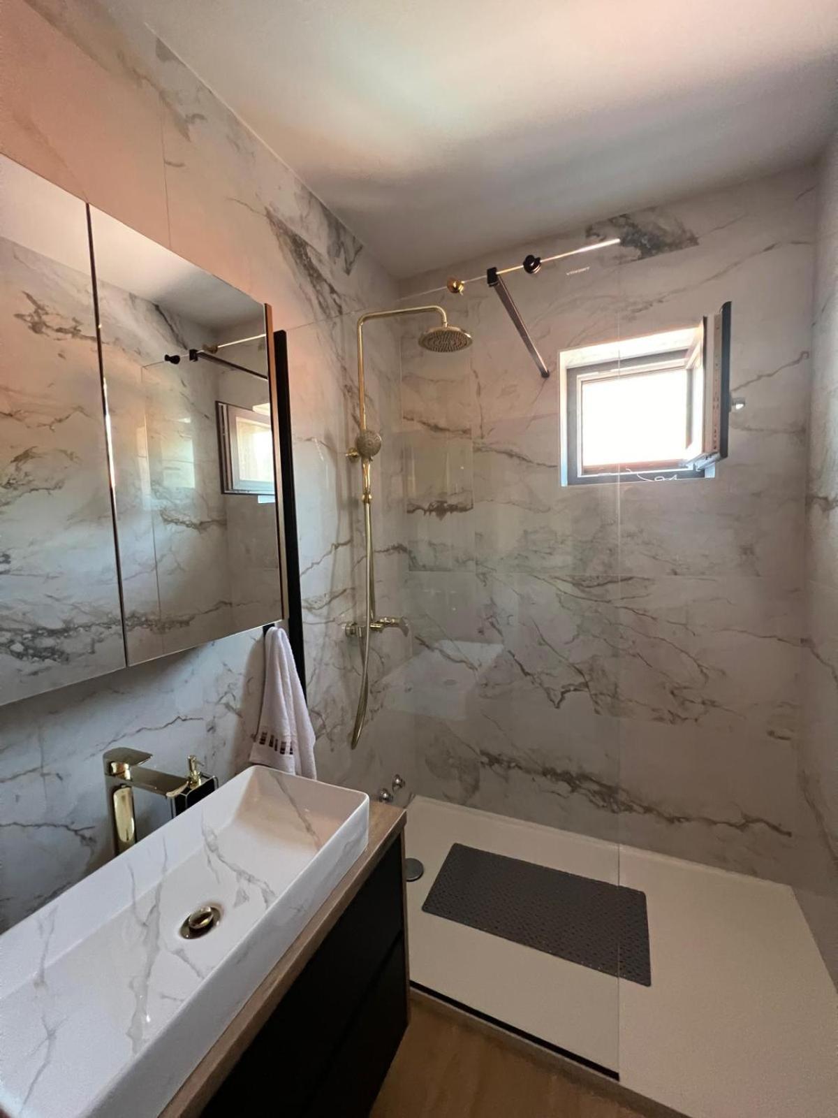 Apartmani Karla Paklenica スタリグラード エクステリア 写真