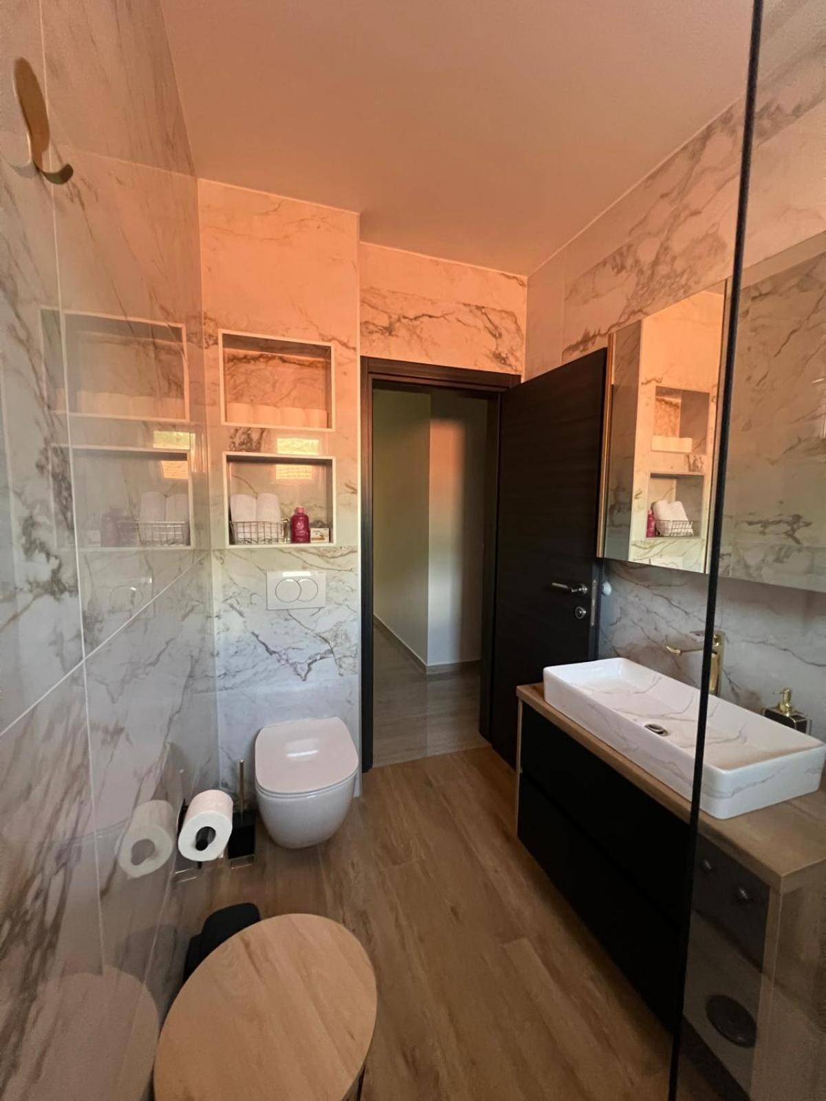 Apartmani Karla Paklenica スタリグラード エクステリア 写真
