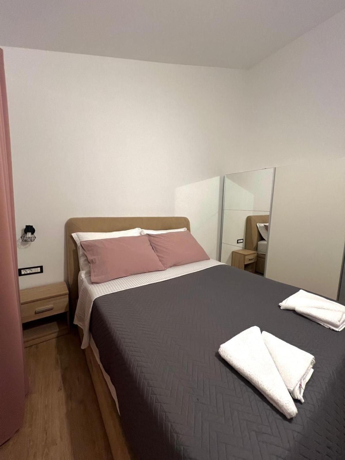 Apartmani Karla Paklenica スタリグラード エクステリア 写真