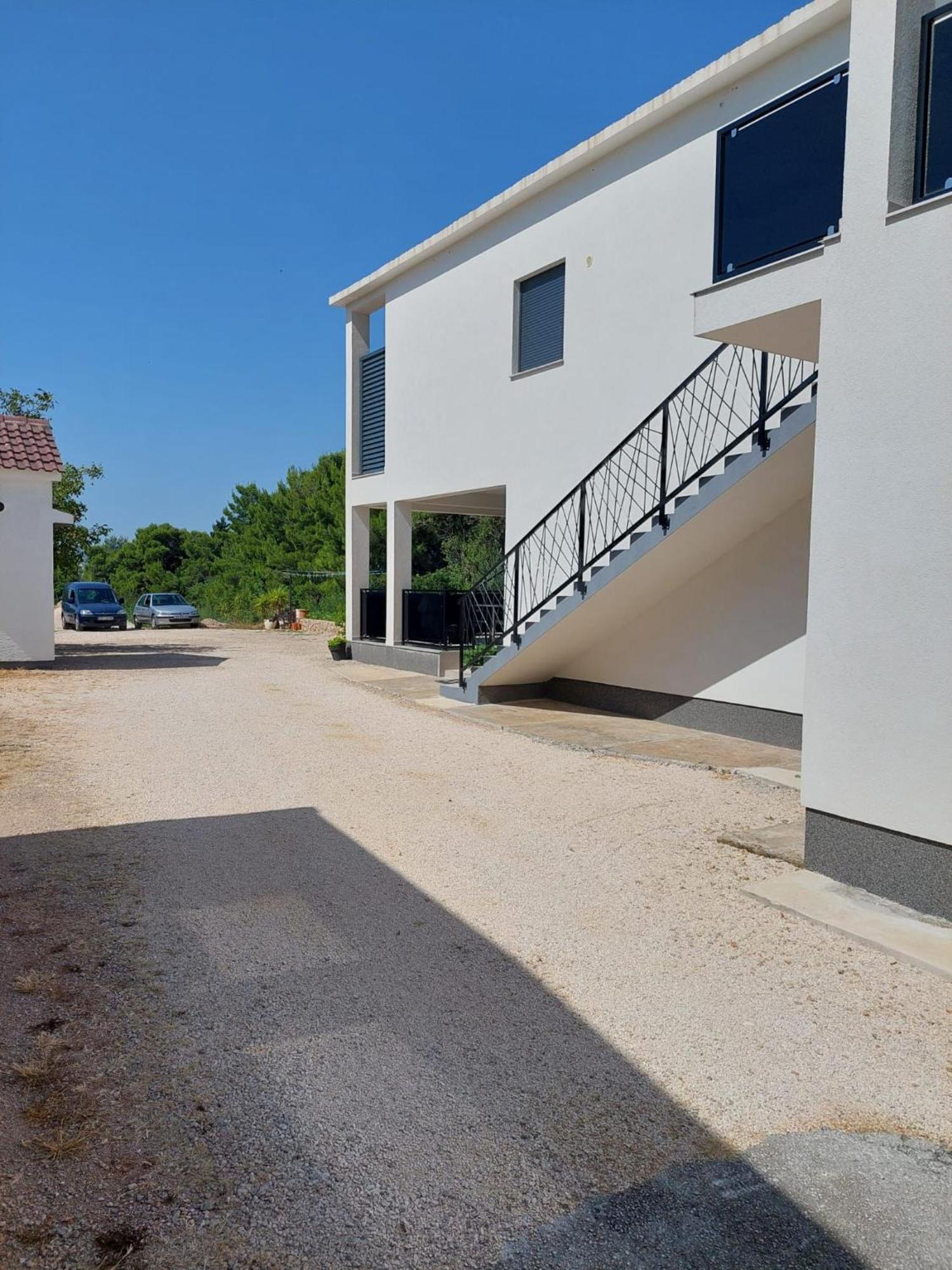 Apartmani Karla Paklenica スタリグラード エクステリア 写真