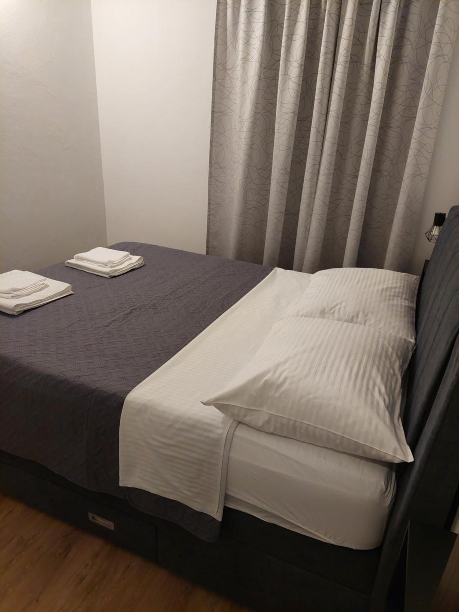 Apartmani Karla Paklenica スタリグラード エクステリア 写真