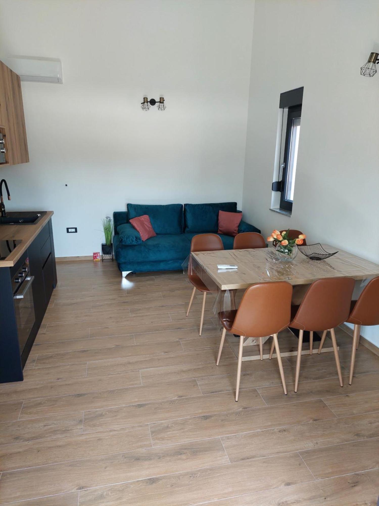 Apartmani Karla Paklenica スタリグラード エクステリア 写真