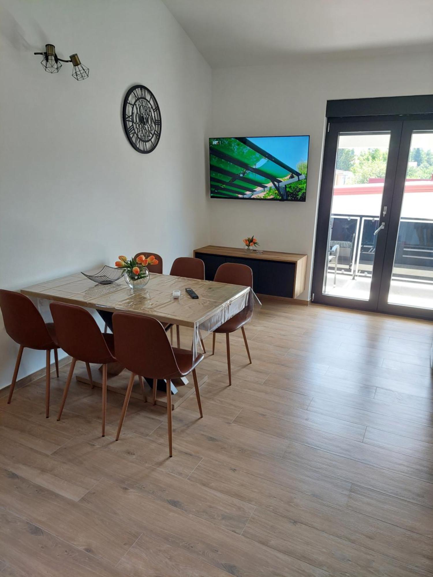 Apartmani Karla Paklenica スタリグラード エクステリア 写真
