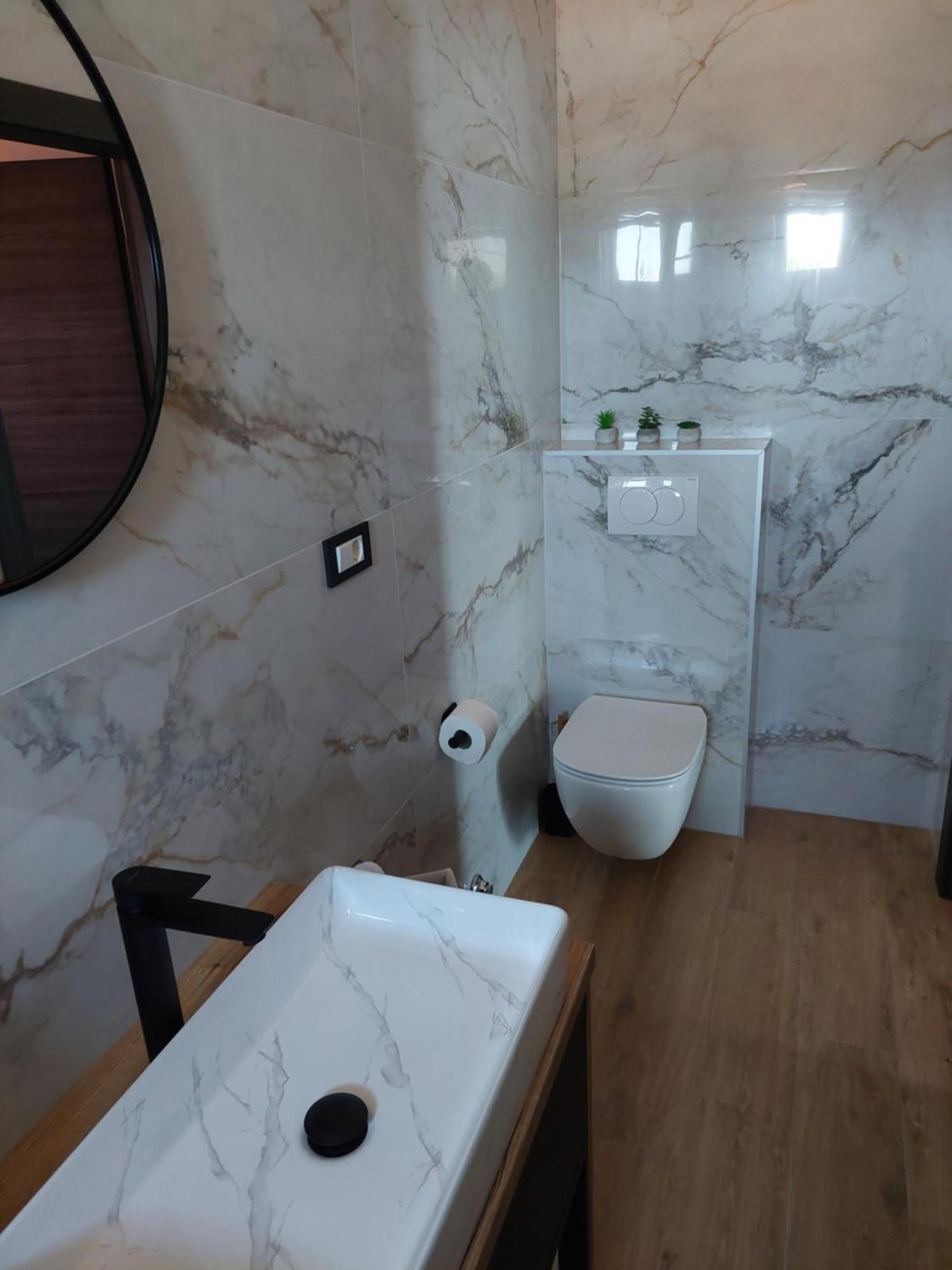 Apartmani Karla Paklenica スタリグラード エクステリア 写真