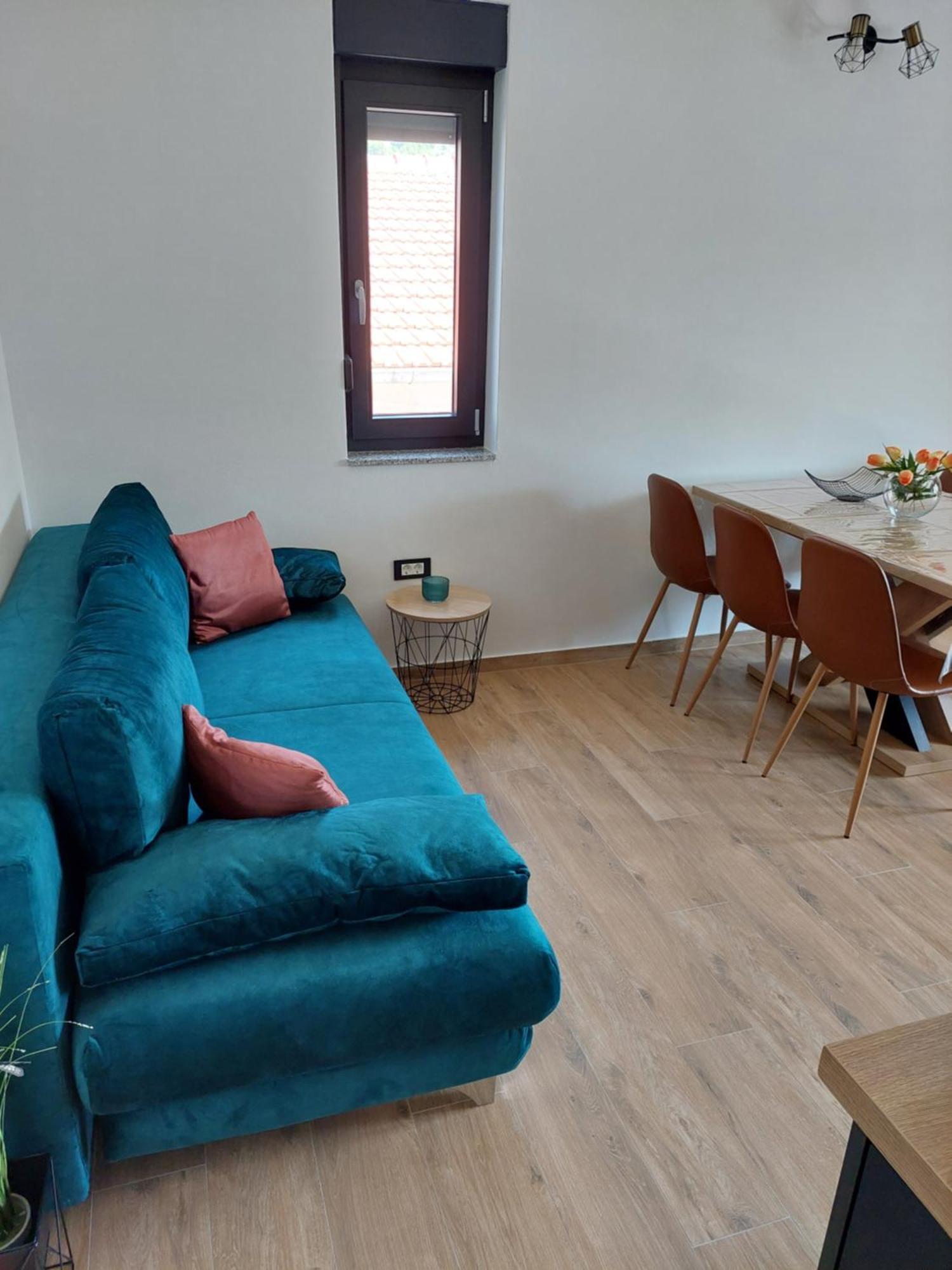 Apartmani Karla Paklenica スタリグラード エクステリア 写真