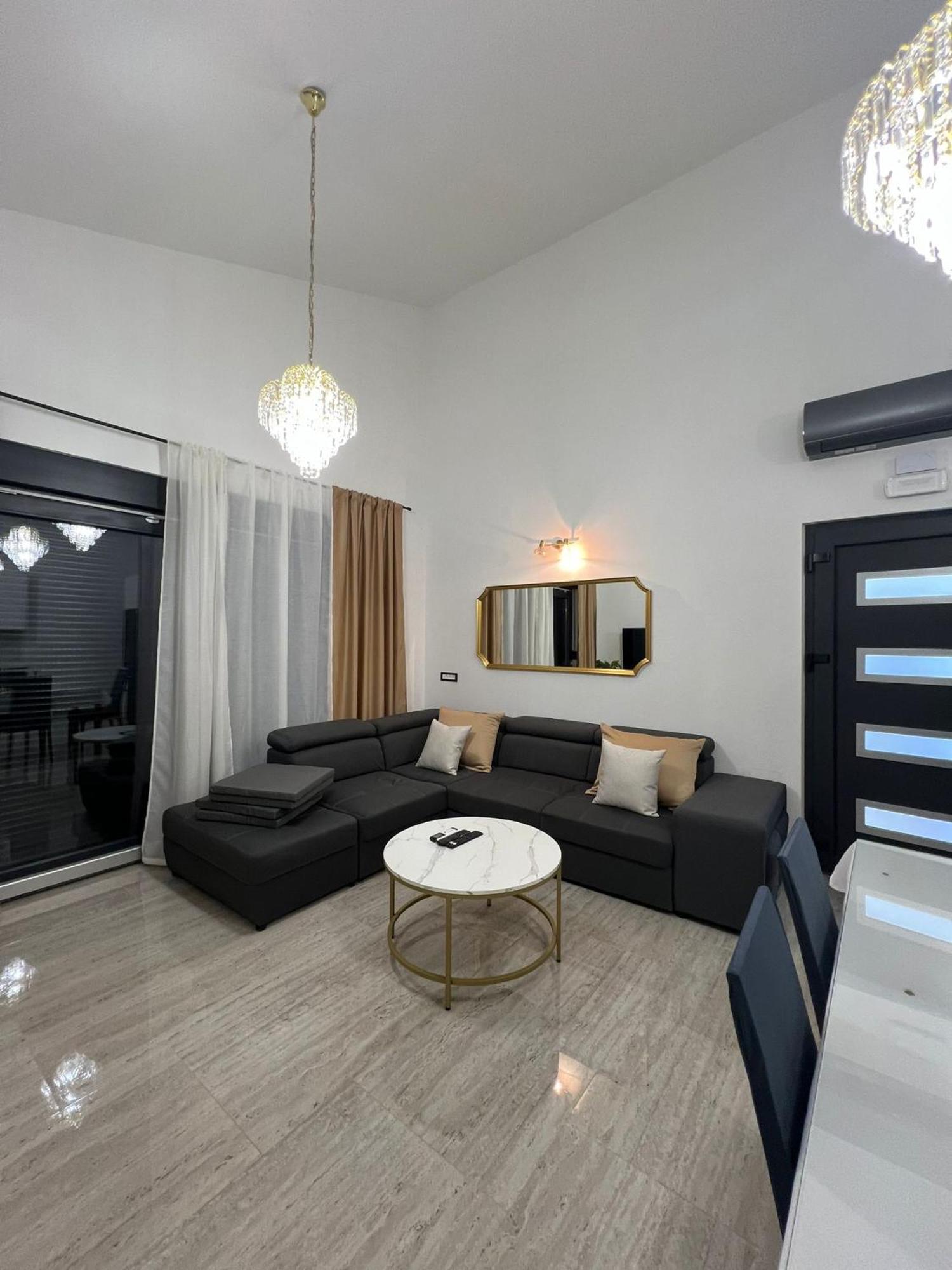 Apartmani Karla Paklenica スタリグラード エクステリア 写真
