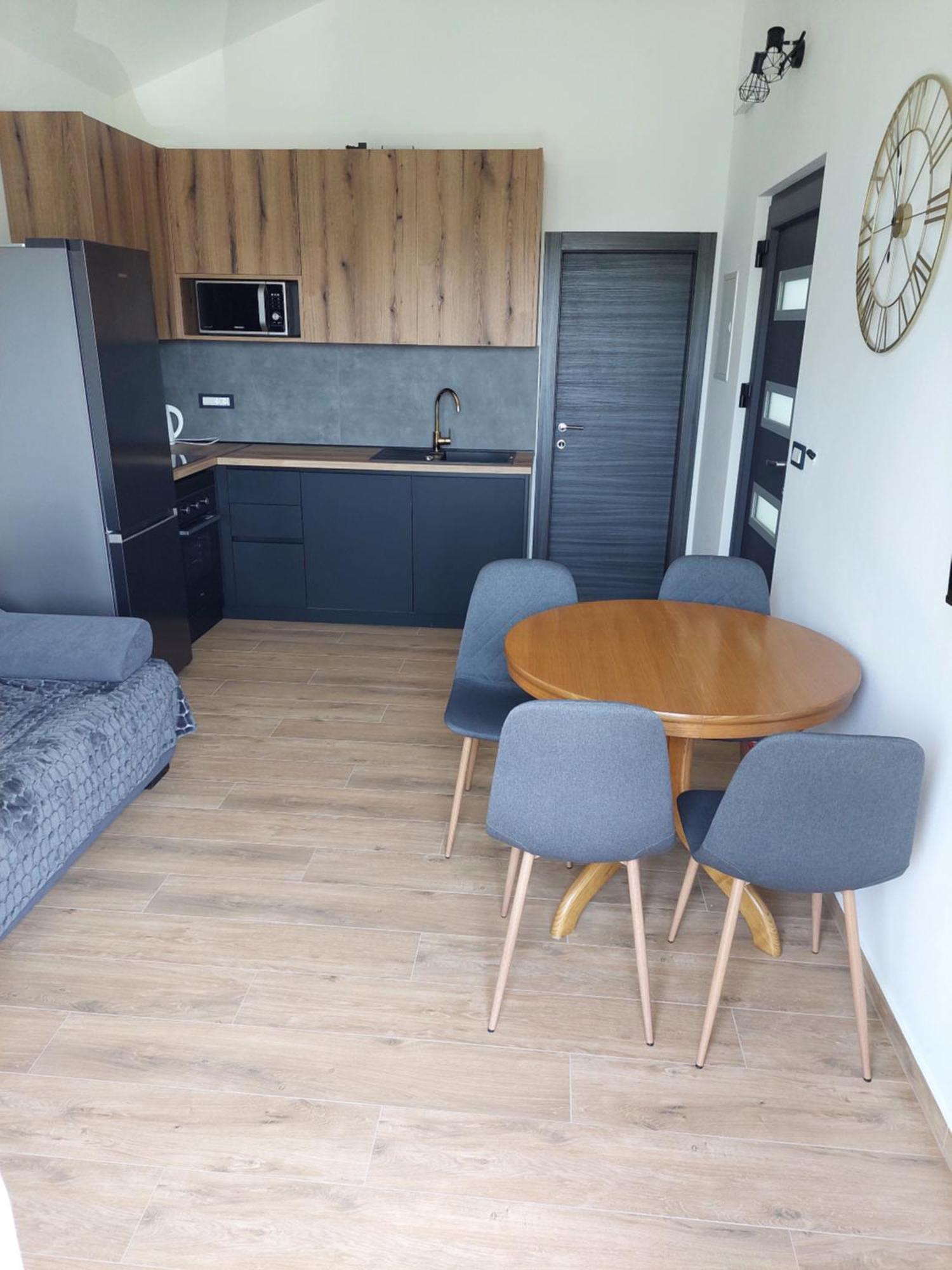 Apartmani Karla Paklenica スタリグラード エクステリア 写真