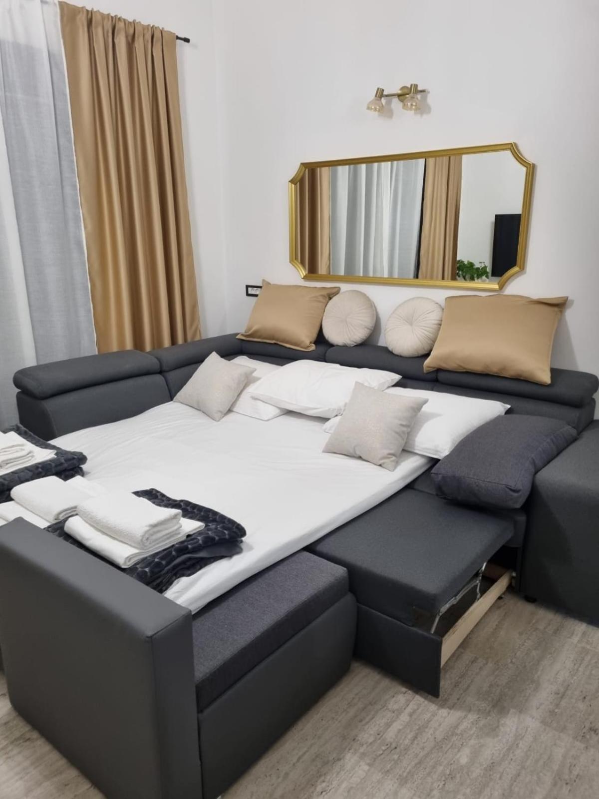 Apartmani Karla Paklenica スタリグラード エクステリア 写真